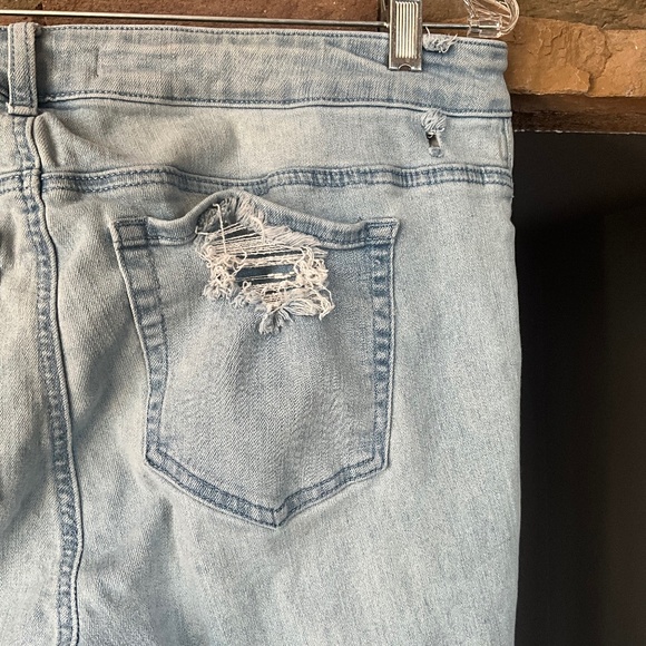 Arula A Beautiful Soul Raw Hem Flare Jeans Stretch Indie Grunge Light Wash 12 - Picture 6 of 16